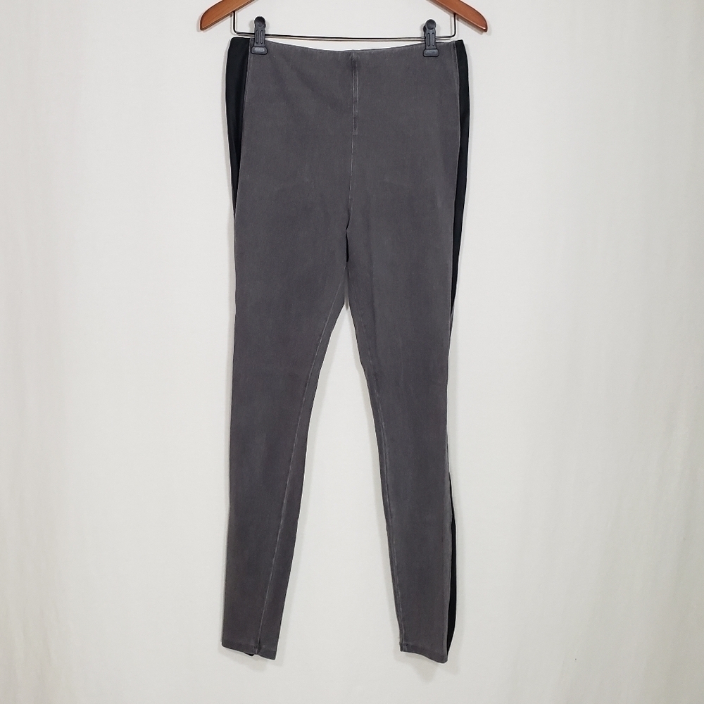 Lyssé  Kaspper Leggings NWT Grey with Black Vegan Leather Size L